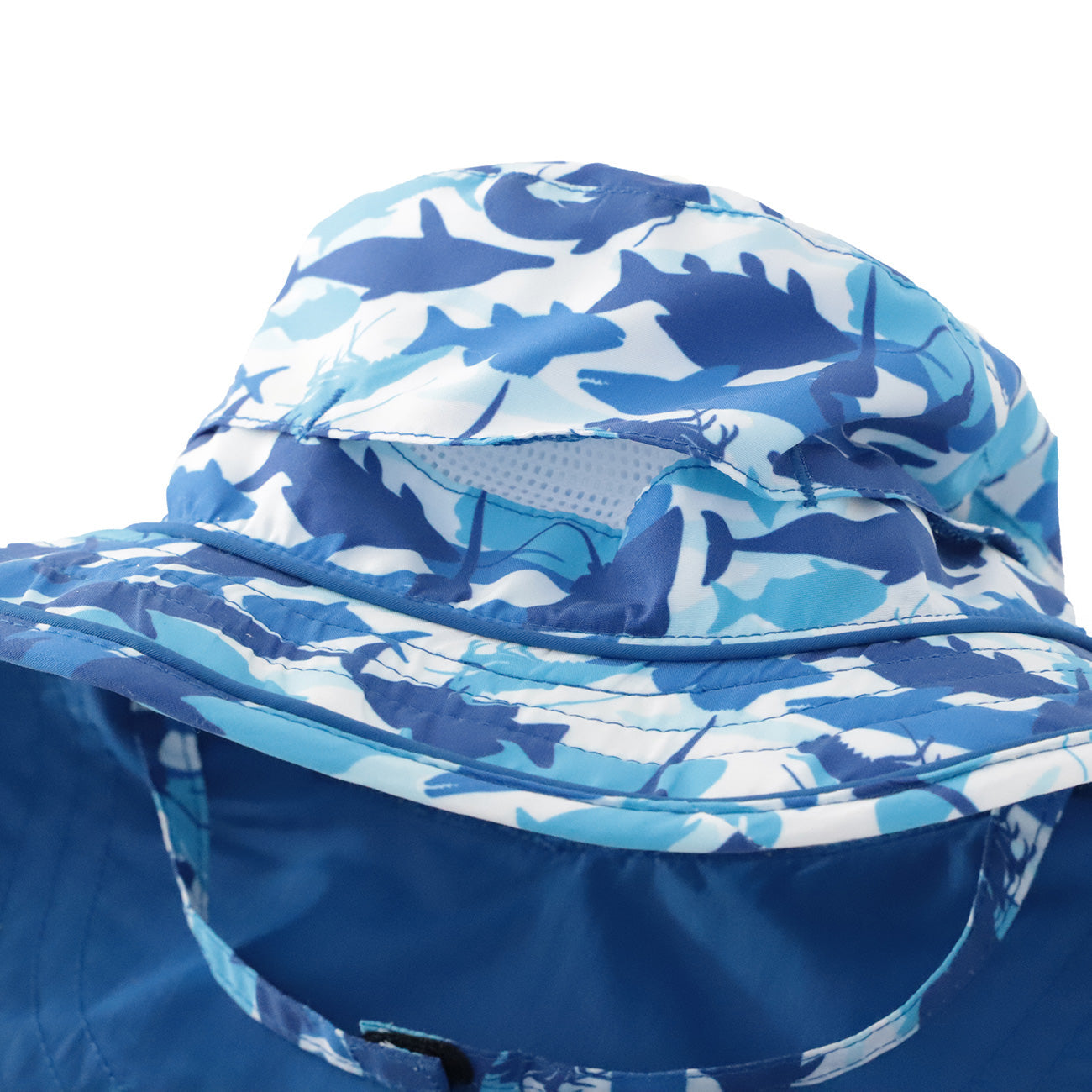 Chapeau pour enfant garçon par Calikids | S1716 SHARKS | Boutique Flos, vêtements pour bébés et enfants